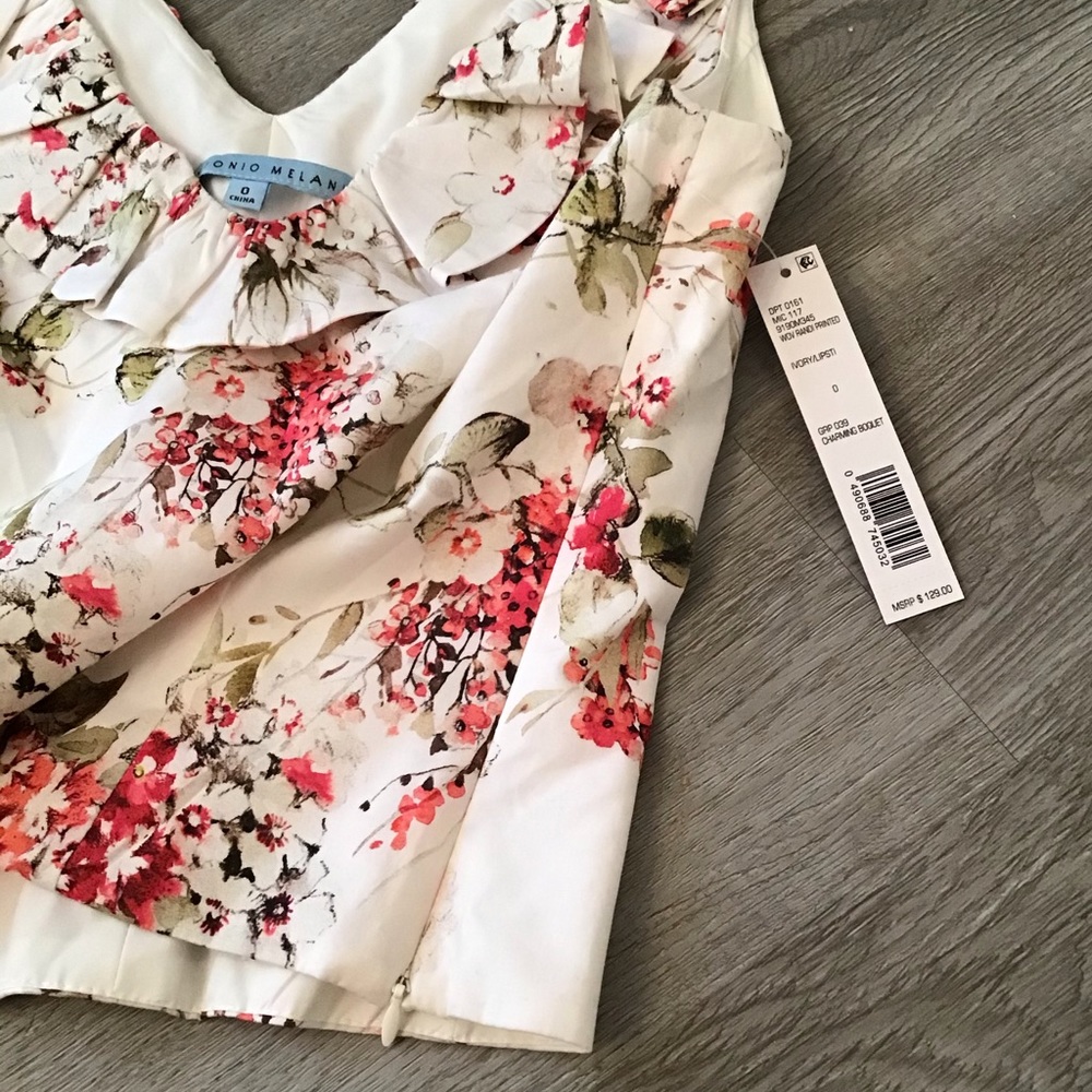 Antonio Melani NWT Ruffled Floral Top - Picture 4 of 7